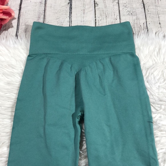 Tala Zinnia Sea Foam Seamless High Rise Leggings - Picture 6 of 14